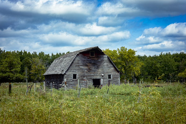 Old Barn on a Cloudy Day Print