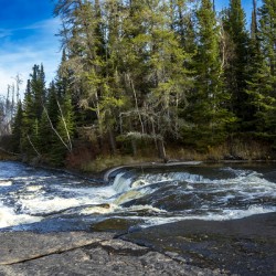 Falls at Pine Point Rapids